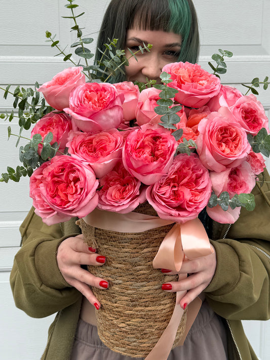 Rose bloom basket